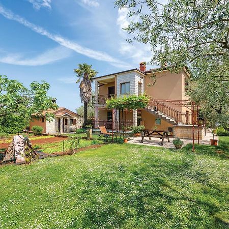 Stunning Apartment In Umag With Wifi 외부 사진