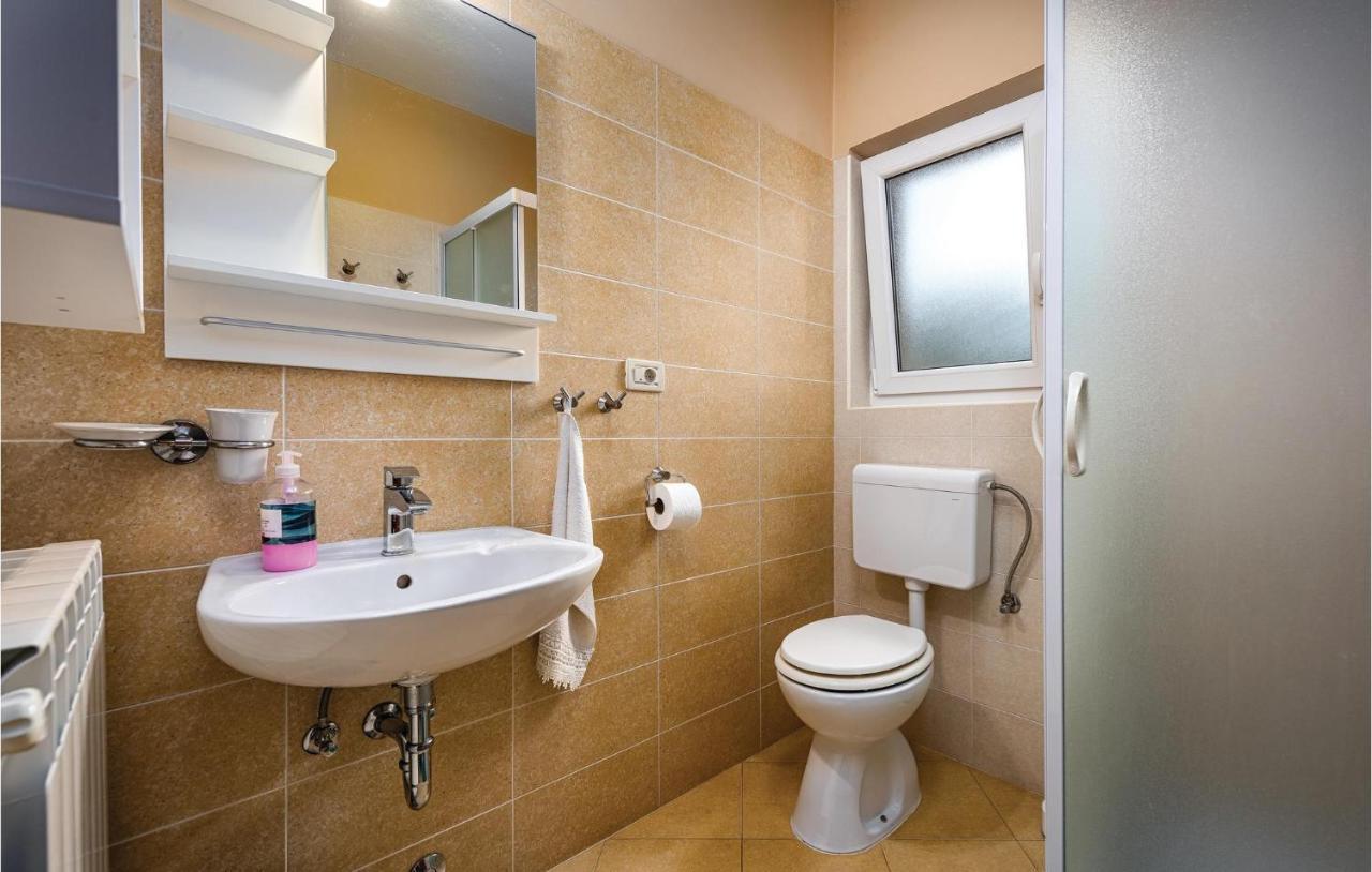 Stunning Apartment In Umag With Wifi 외부 사진