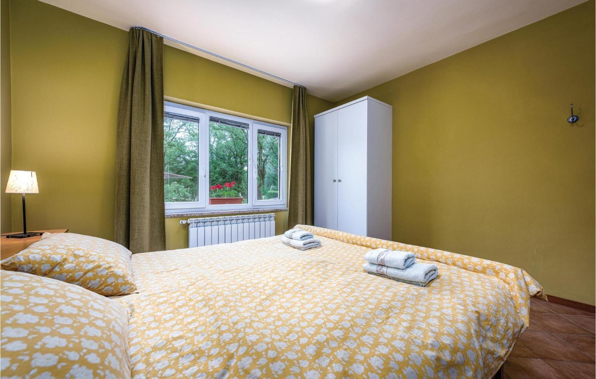 Stunning Apartment In Umag With Wifi 외부 사진